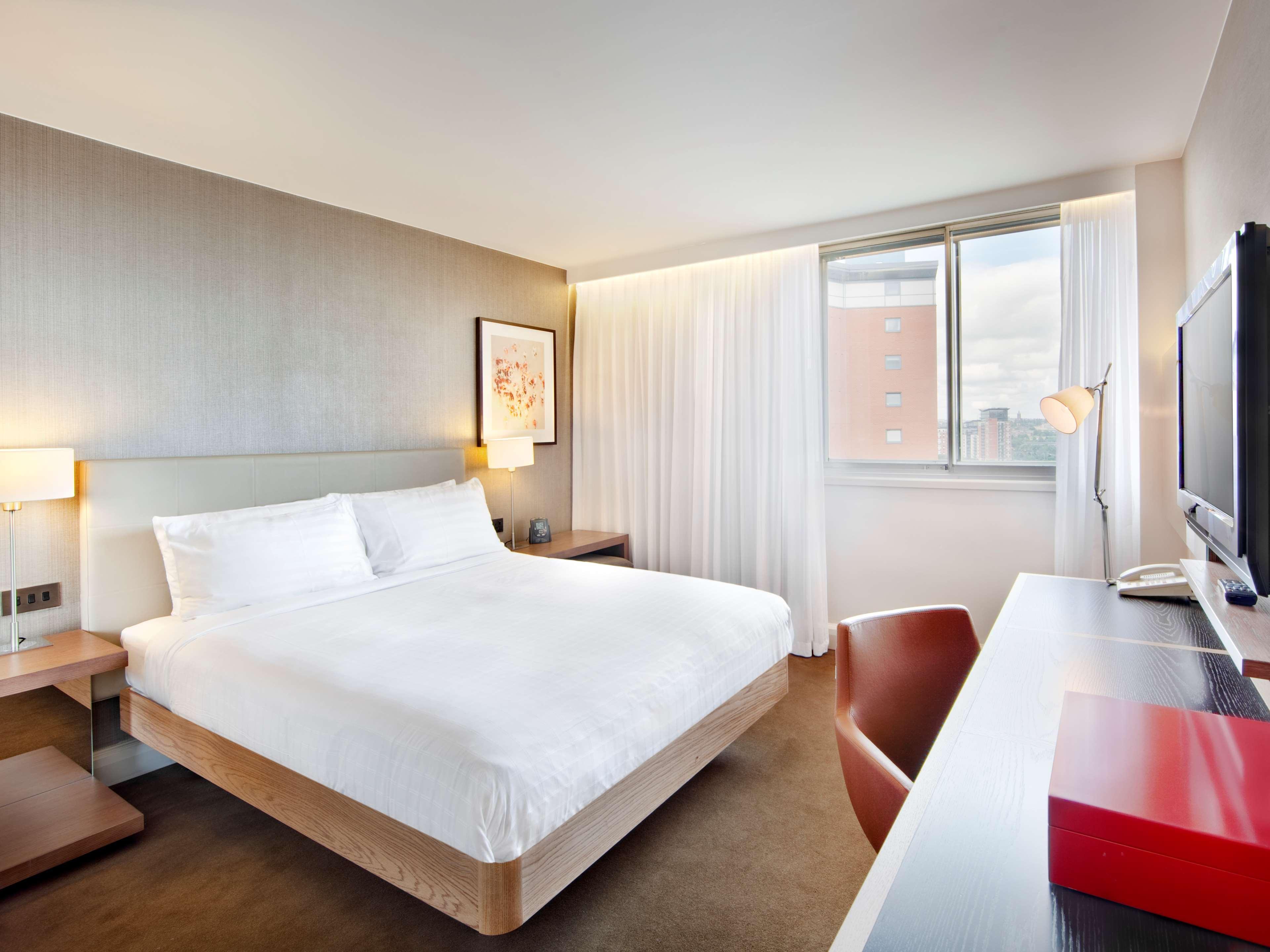 Hilton Leeds City Exterior photo