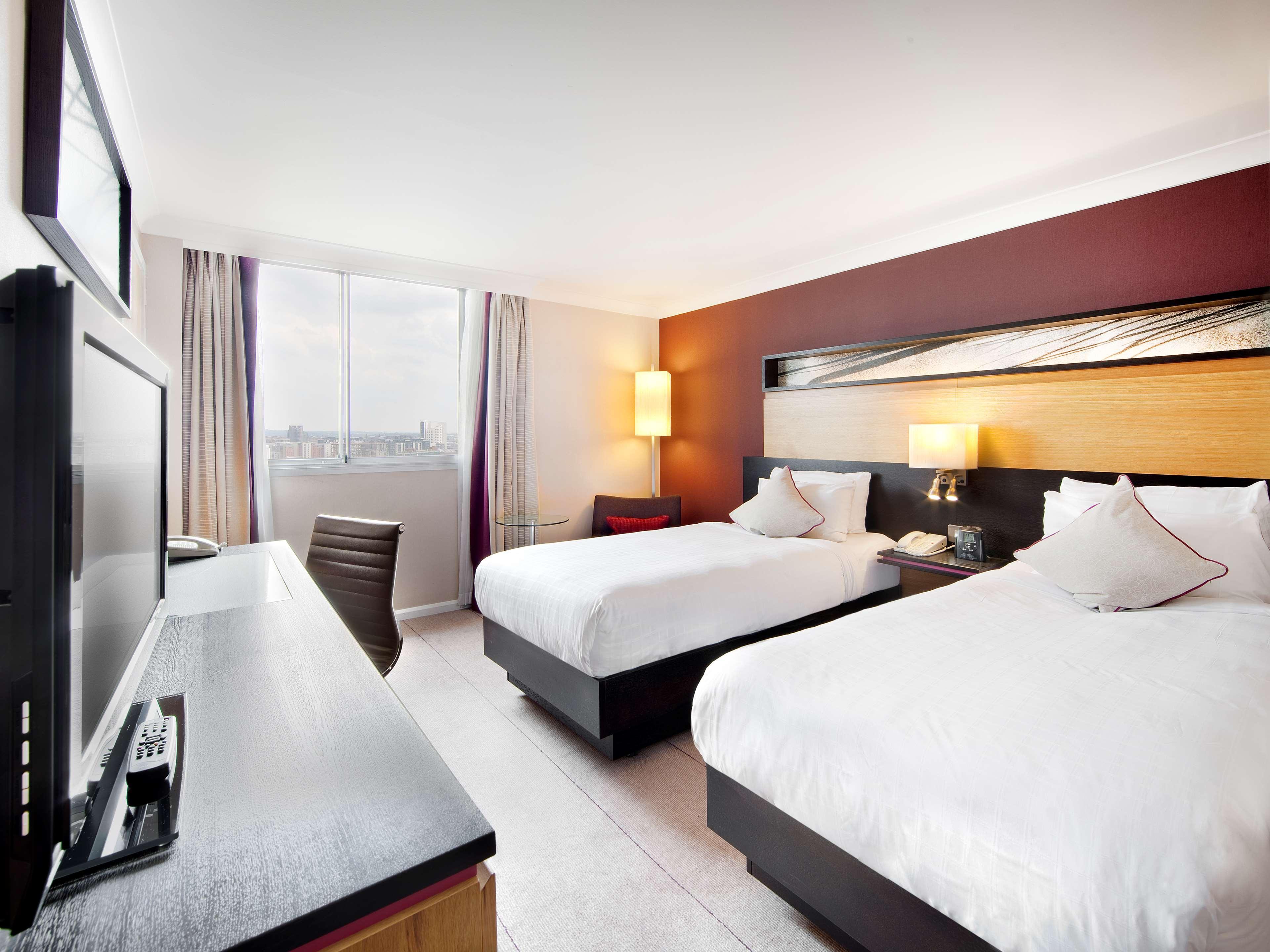 Hilton Leeds City Exterior photo
