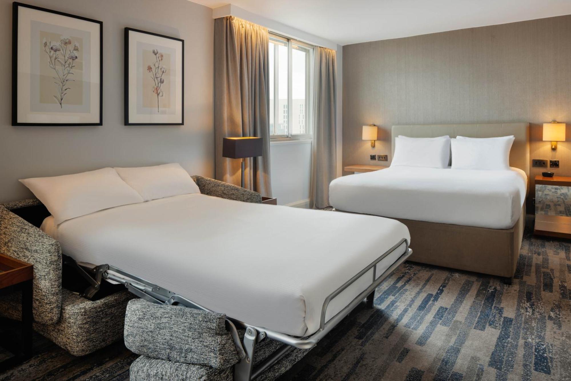Hilton Leeds City Exterior photo