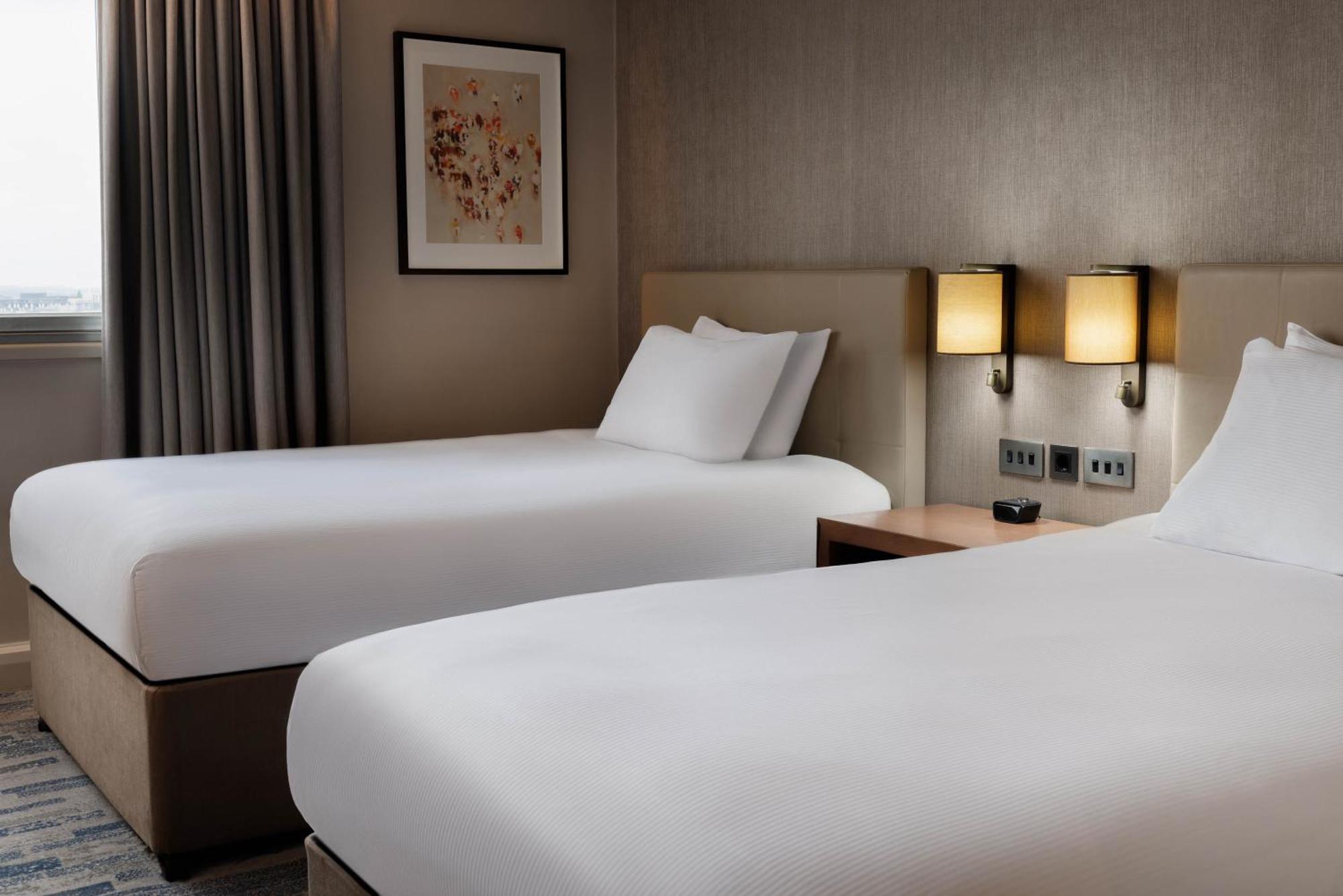Hilton Leeds City Exterior photo